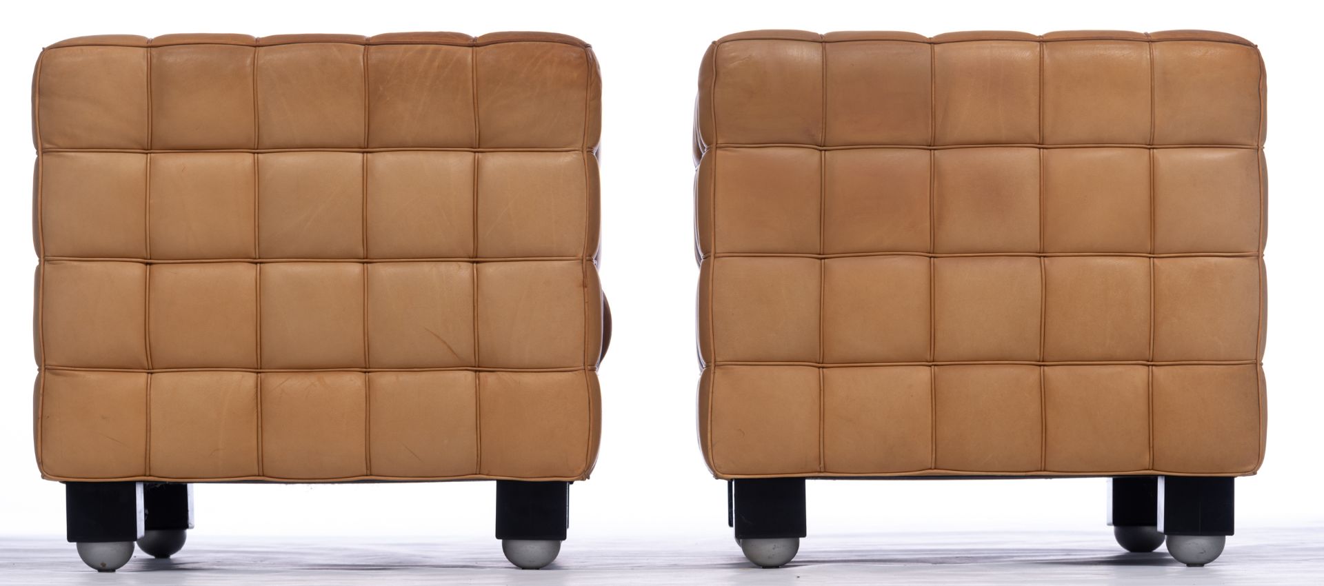 A pair of leather upholstered Kubus Armchairs, design by Josef Hoffmann for Wittmann Austria, the '8 - Bild 5 aus 9