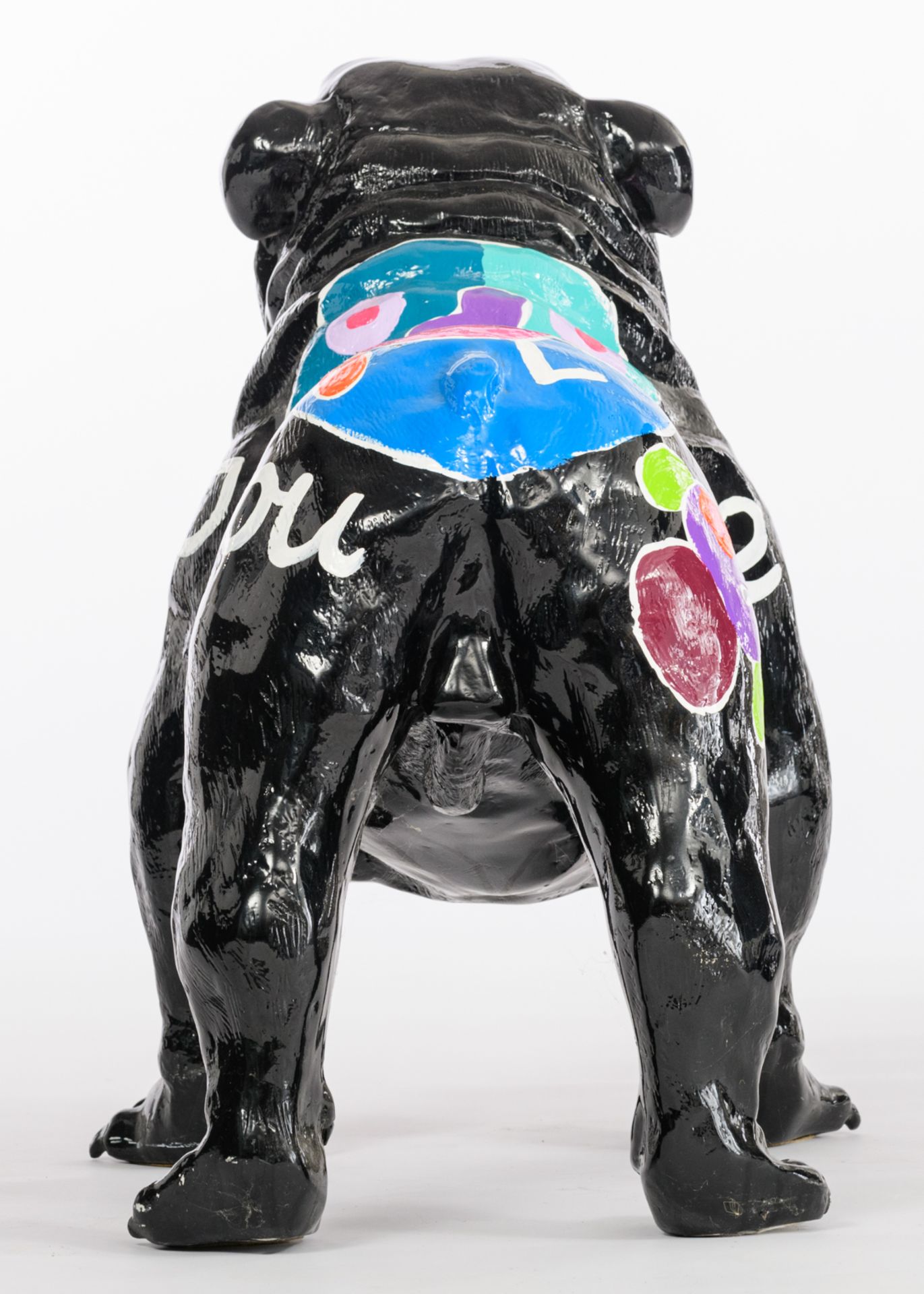 D’Haese H., 'I love you', a polychrome painted black polyester sculpture of a bulldog, H 70 - W 90 c - Bild 5 aus 7