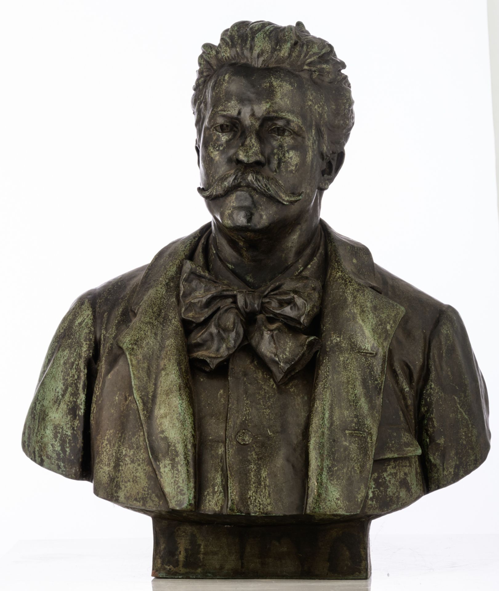 Darcq A., the bust of a nobleman, dated 1888, green patinated bronze, H 69 cm - Bild 5 aus 8