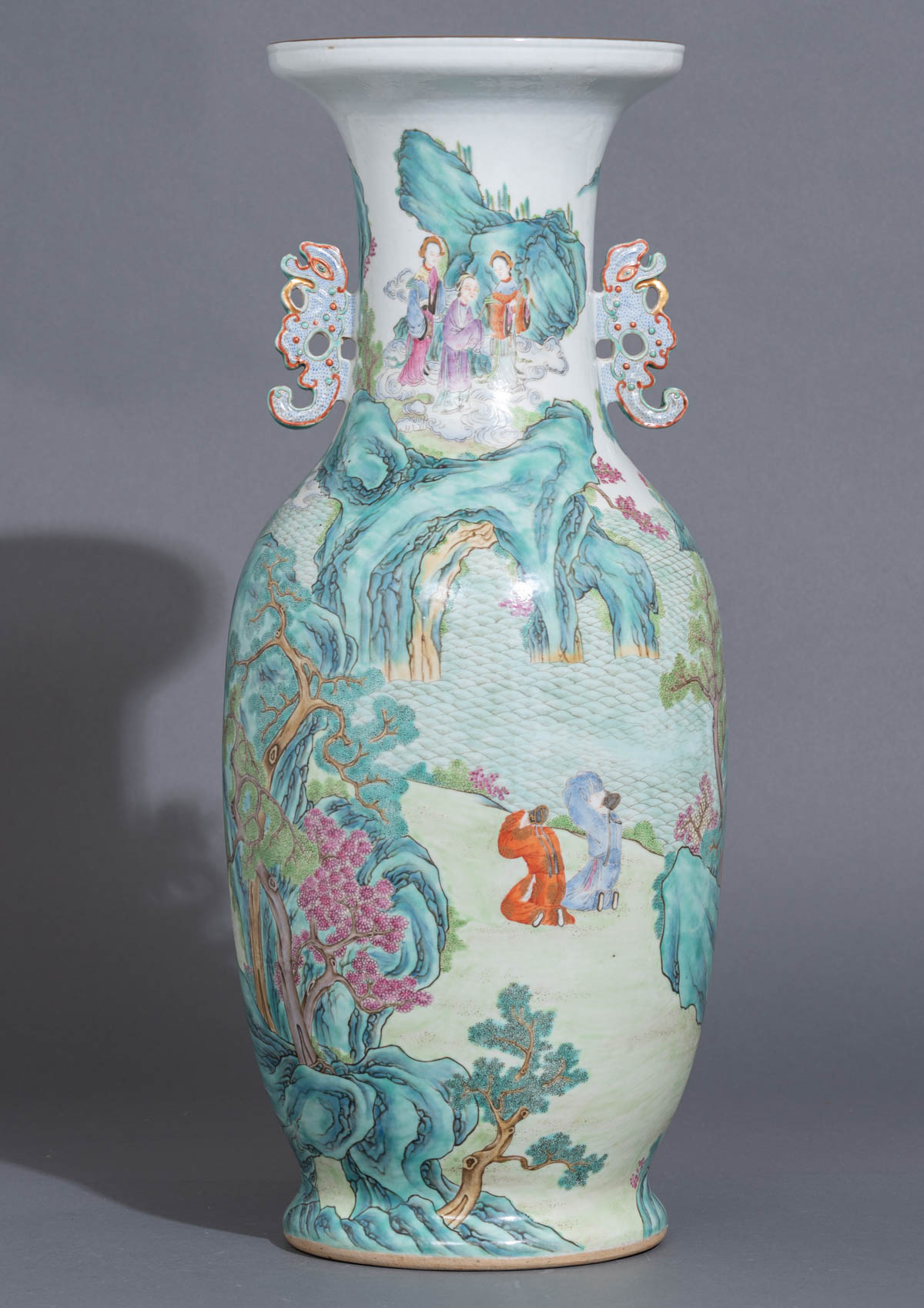 A Chinese famille rose and turquoise glazed vase - Image 4 of 8