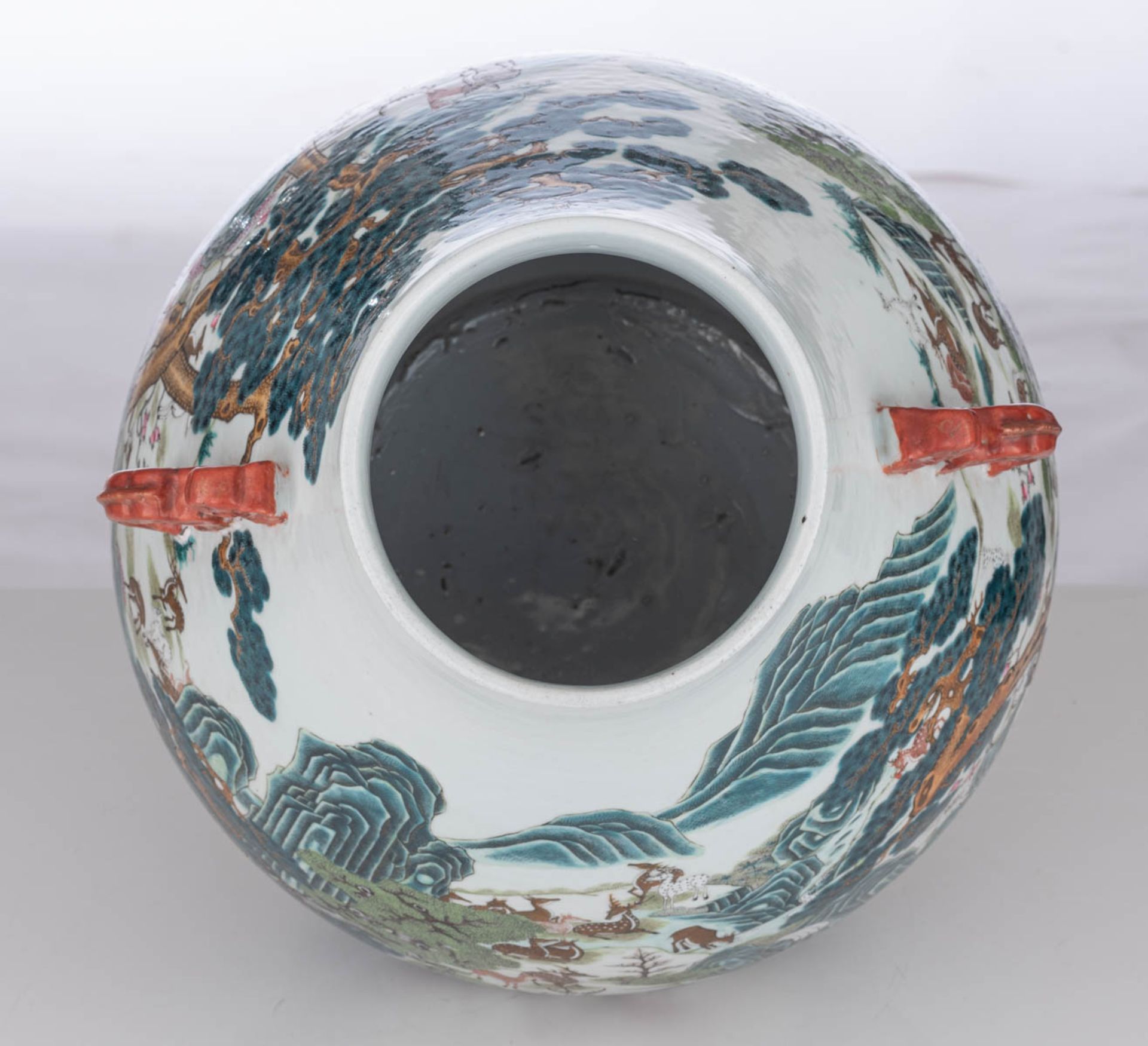 A Chinese yangcai hu vase - Bild 5 aus 16