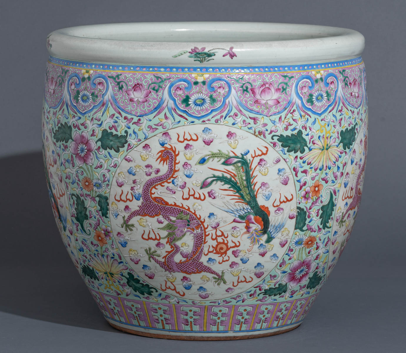 A large Chinese famille rose floral decorated jardinière - Image 2 of 7