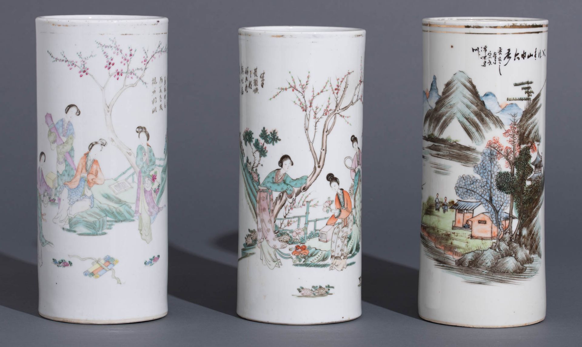 Six Chinese polychrome decorated cylindrical vases - Bild 2 aus 14