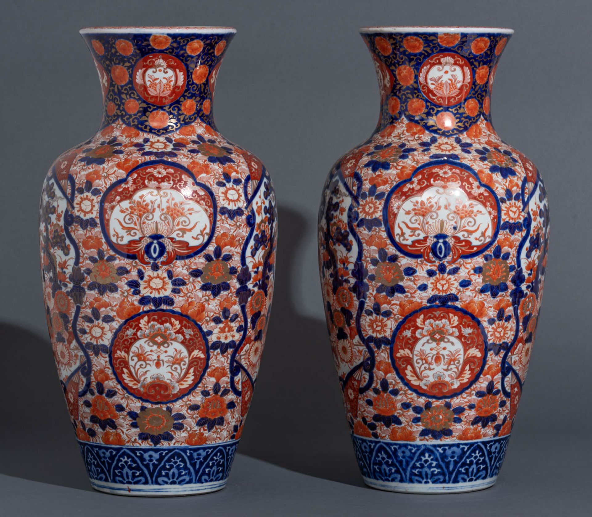 Two Japanese floral decorated Imari vases - Image 5 of 13
