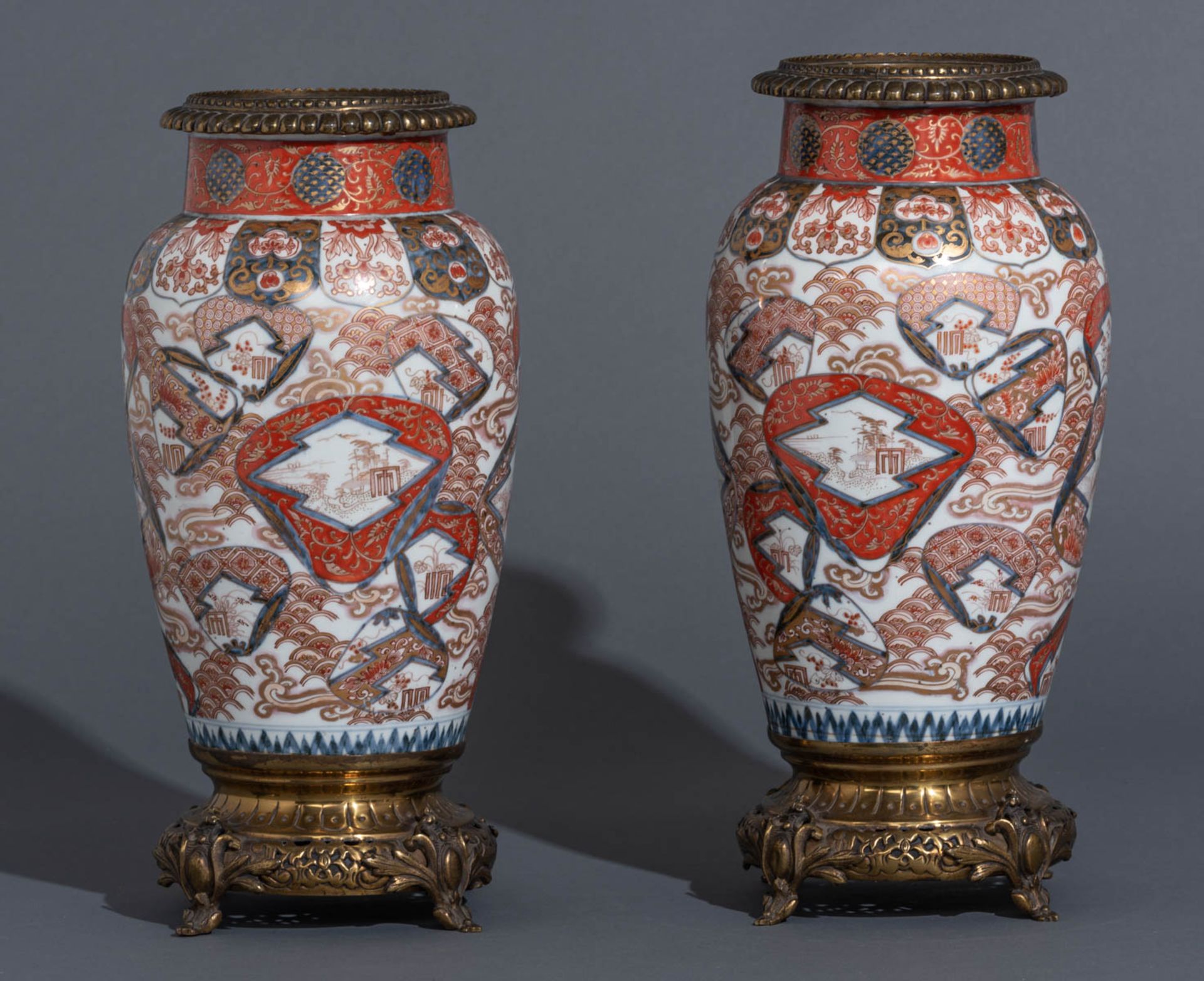 Two Japanese floral decorated Imari vases - Image 9 of 13