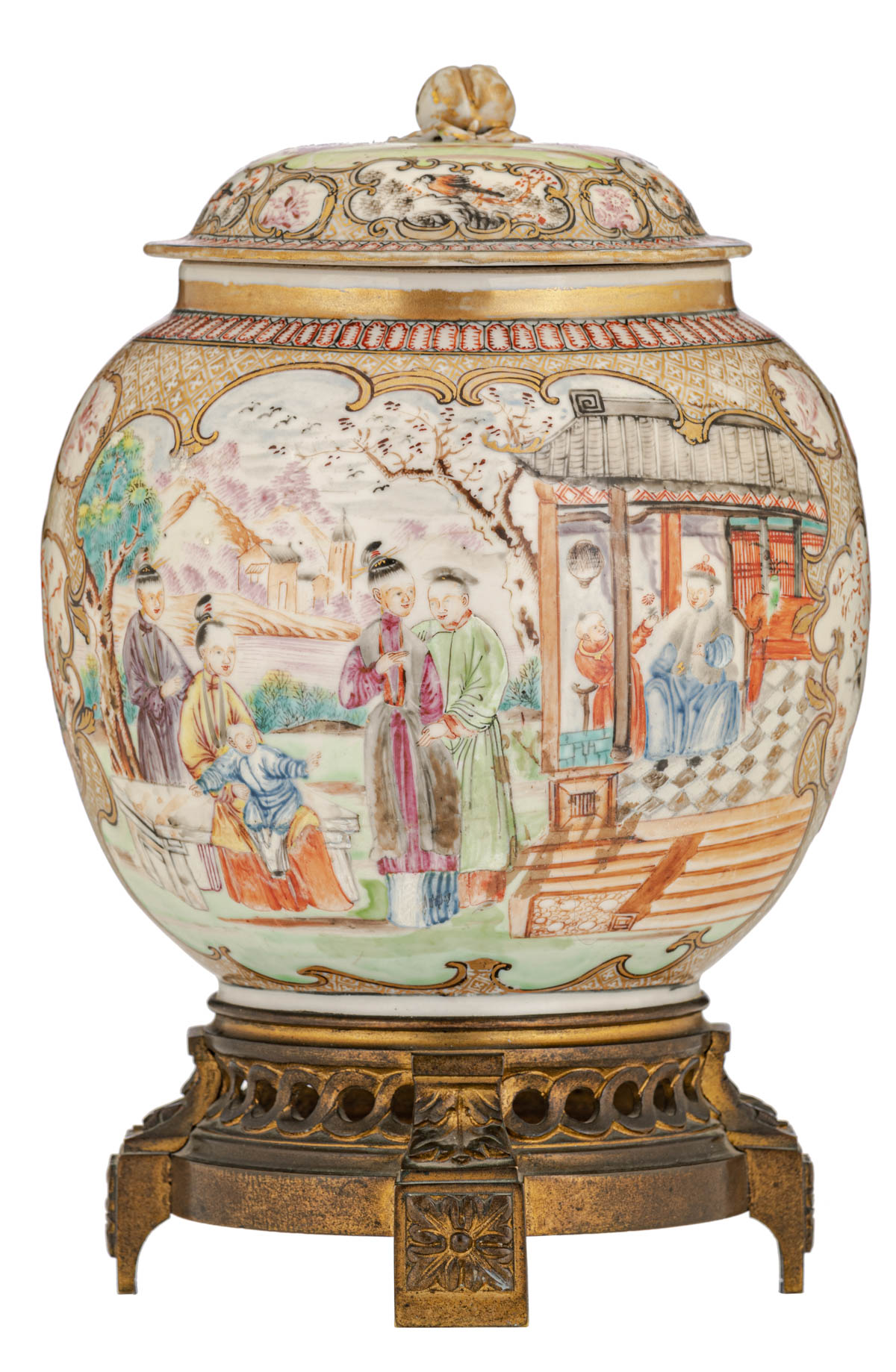 A Chinese export porcelain ginger jar in the so-called 'Rockefeller pattern'