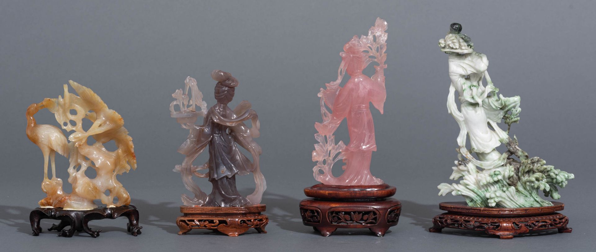 A collection of ten Chinese jade - Bild 4 aus 17