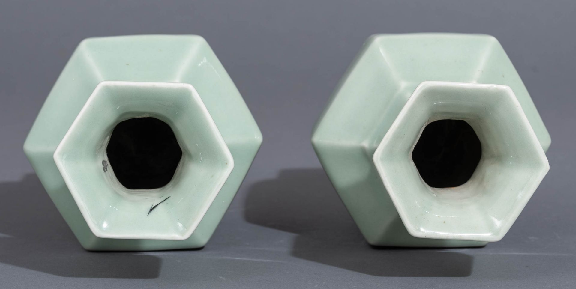 A pair of Chinese hexagonal celadon-glazed vases - Image 6 of 7