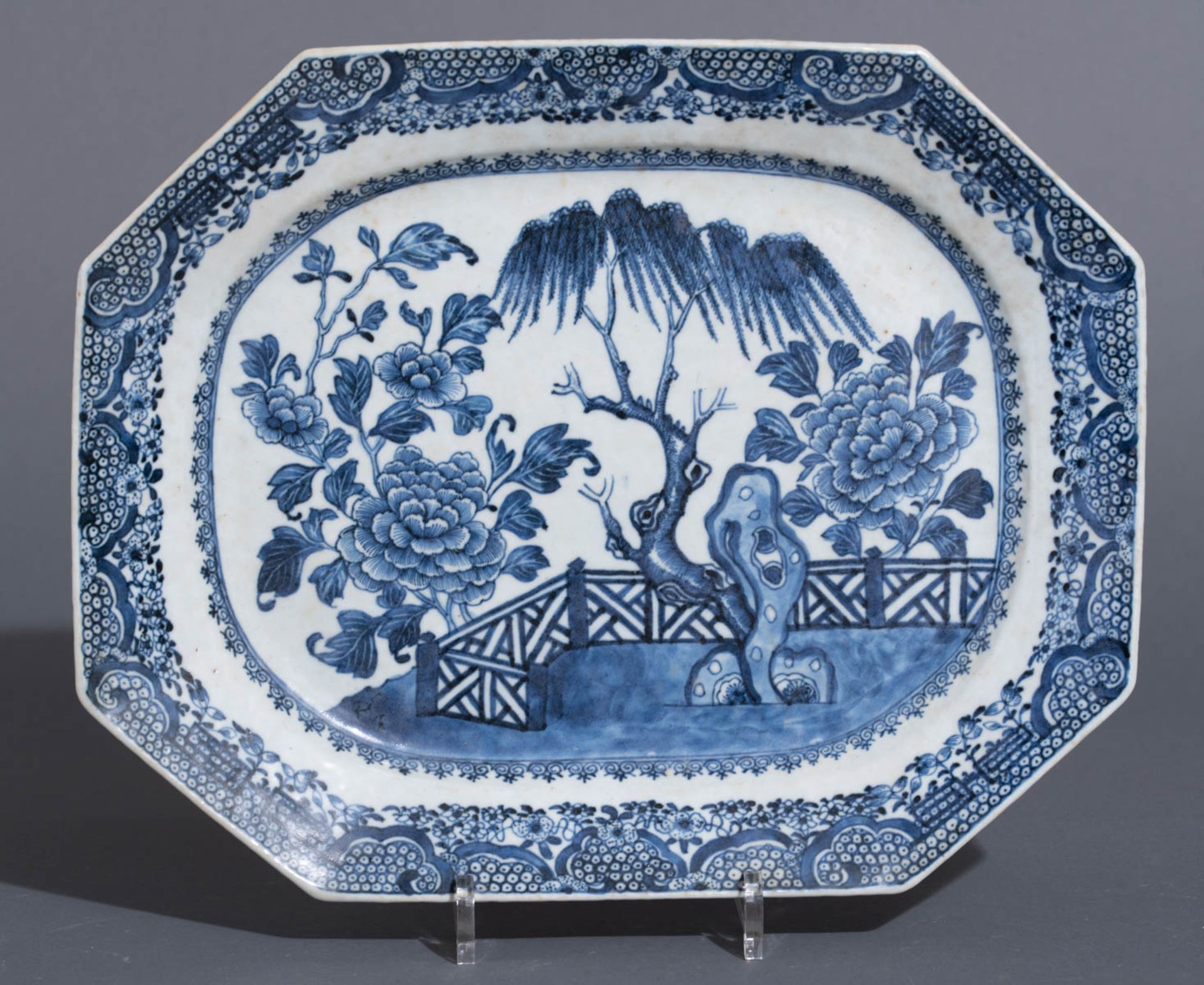 Six Chinese blue and white export porcelain dishes and a ditto octagonal Nanking ware plate - Bild 19 aus 20