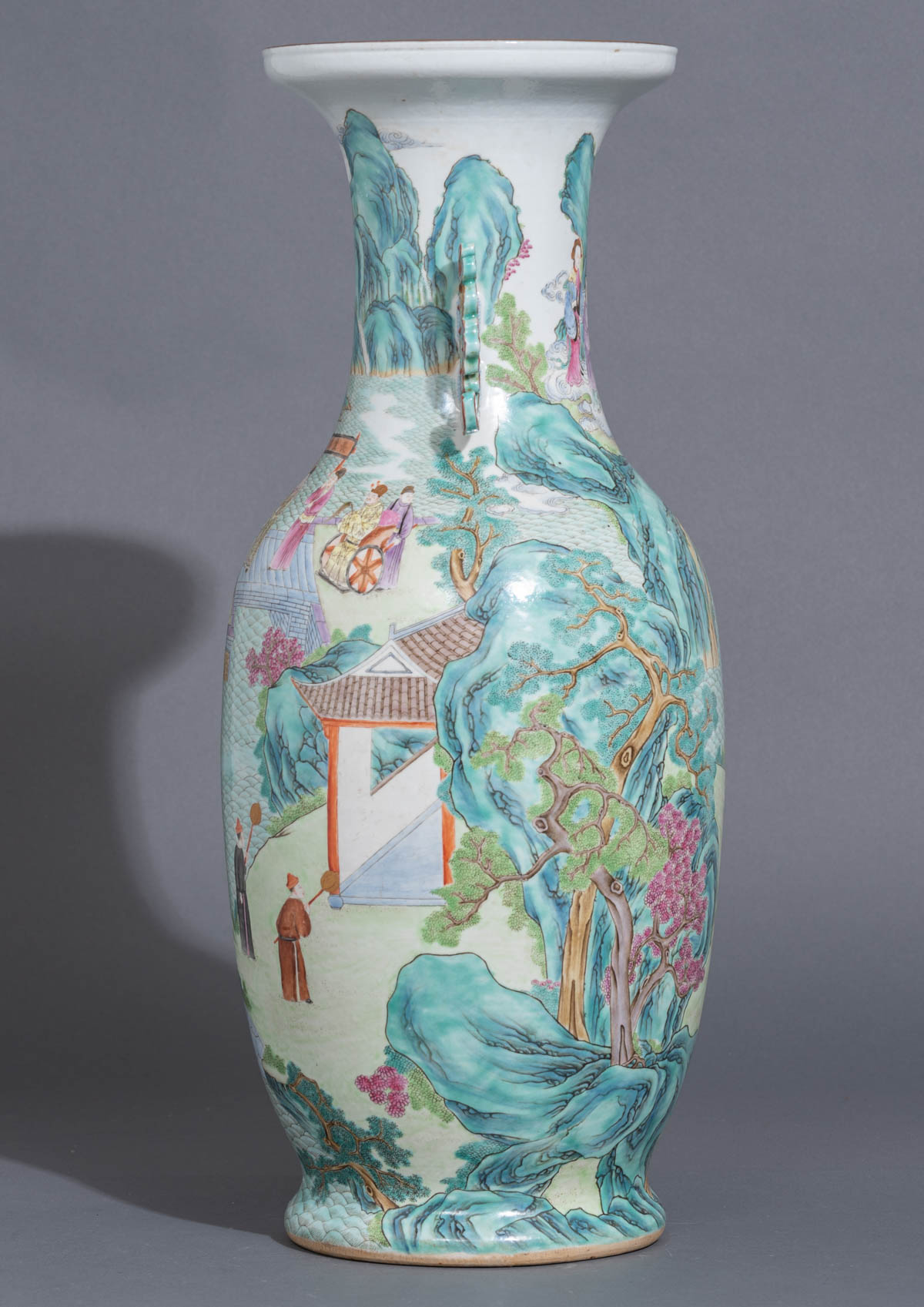 A Chinese famille rose and turquoise glazed vase - Image 3 of 8