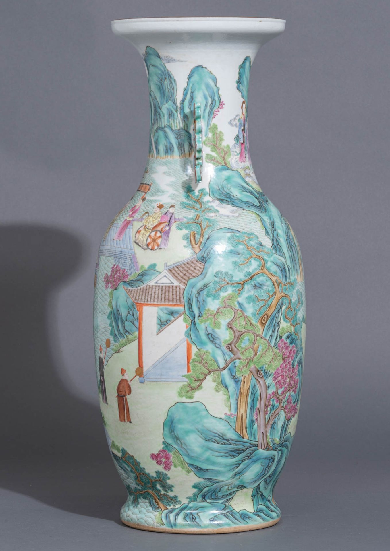 A Chinese famille rose and turquoise glazed vase - Bild 3 aus 8