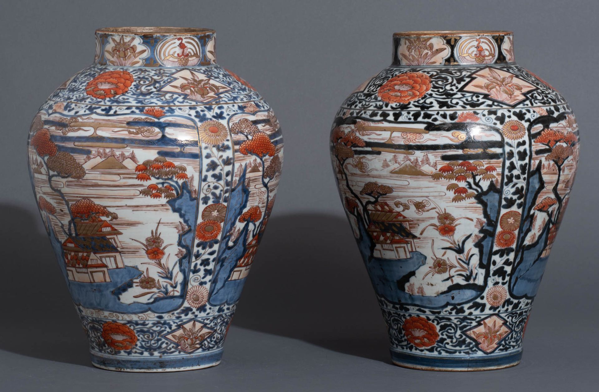 A pair of Japanese Imari covered vases - Image 6 of 8