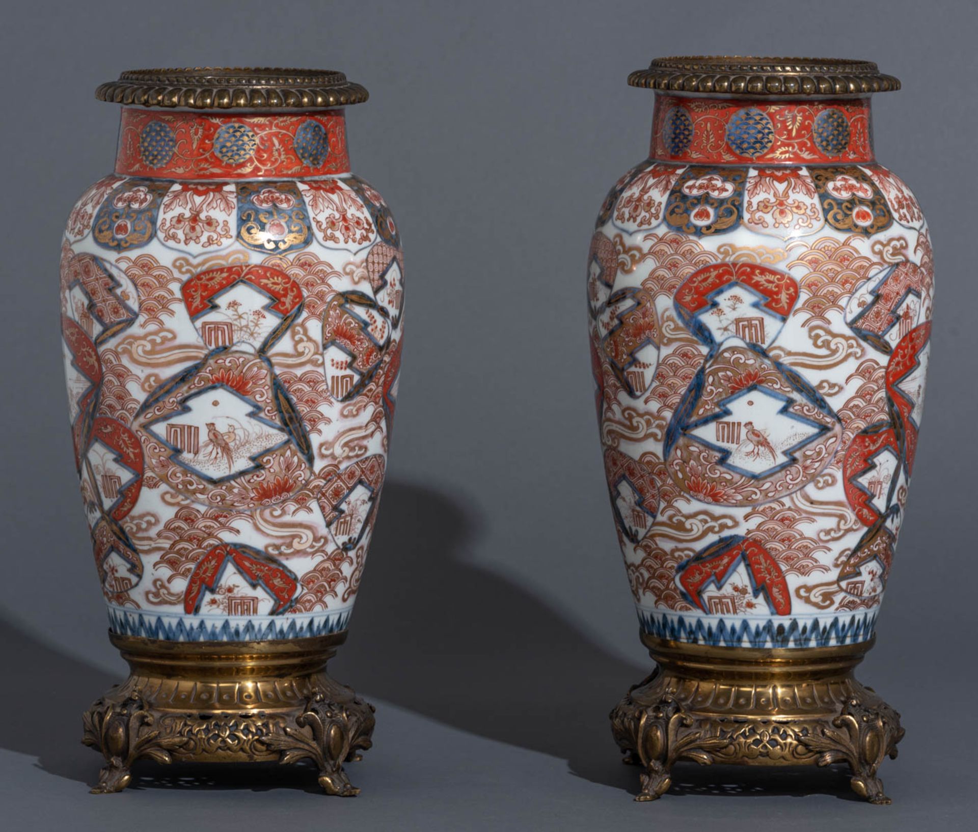 Two Japanese floral decorated Imari vases - Image 8 of 13