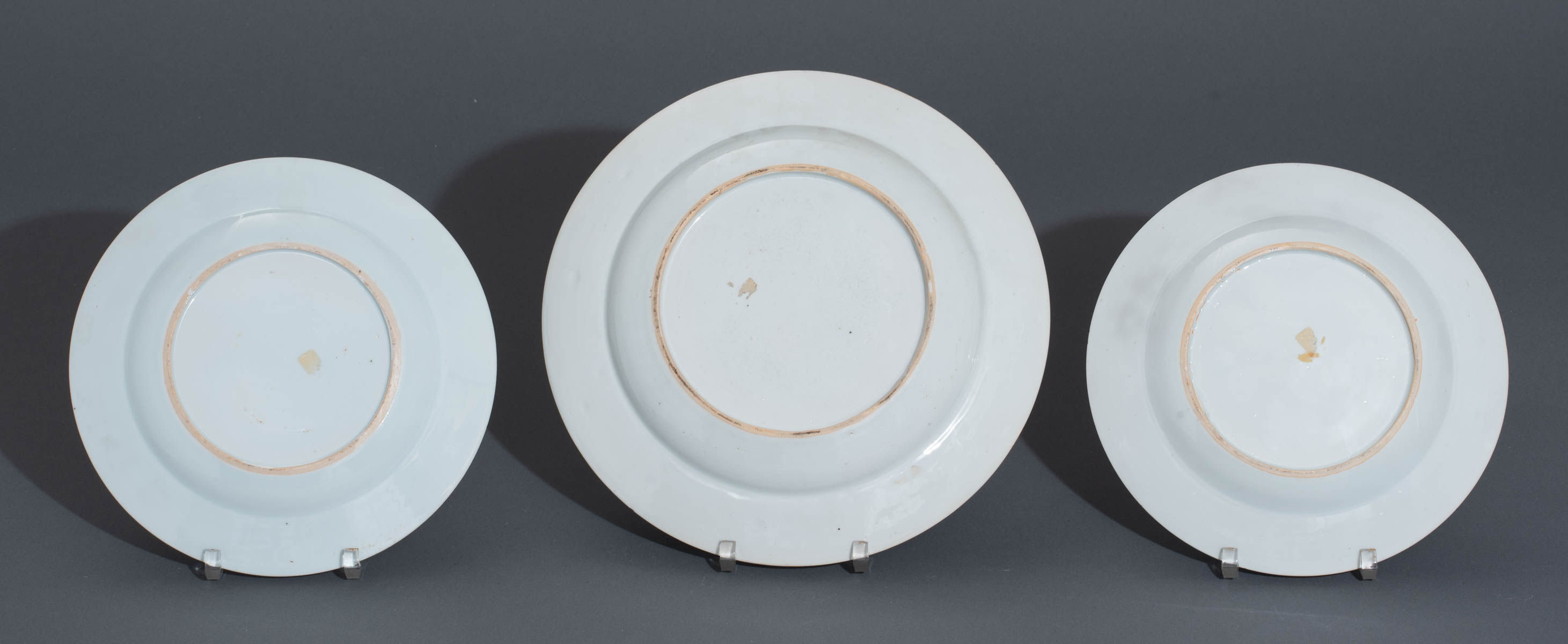 Nineteen famille rose export porcelain dishes - Image 11 of 11
