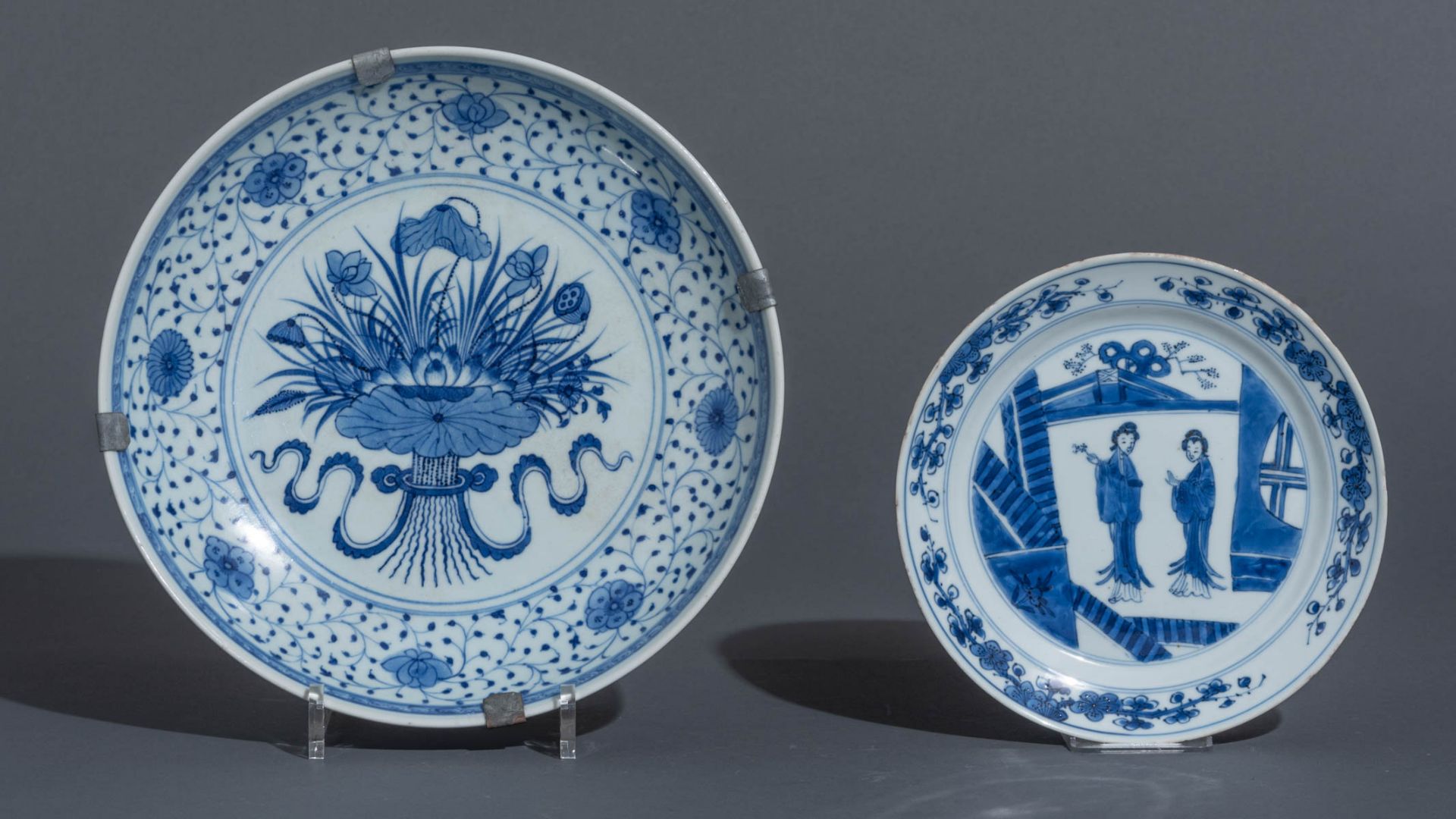 Three Chinese blue and white export porcelain dishes - Image 5 of 9