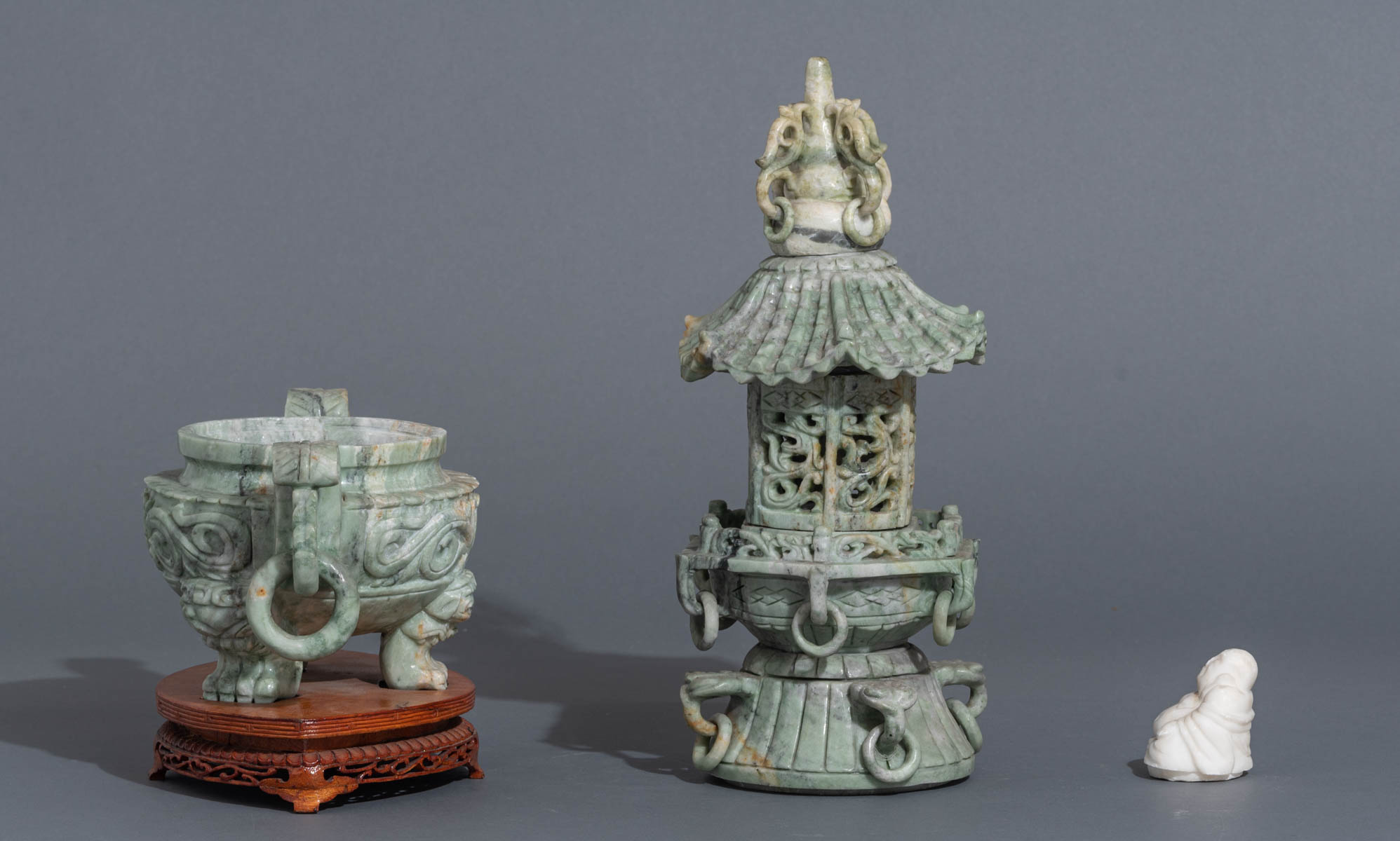 A Chinese temple shaped stone group - Image 3 of 7