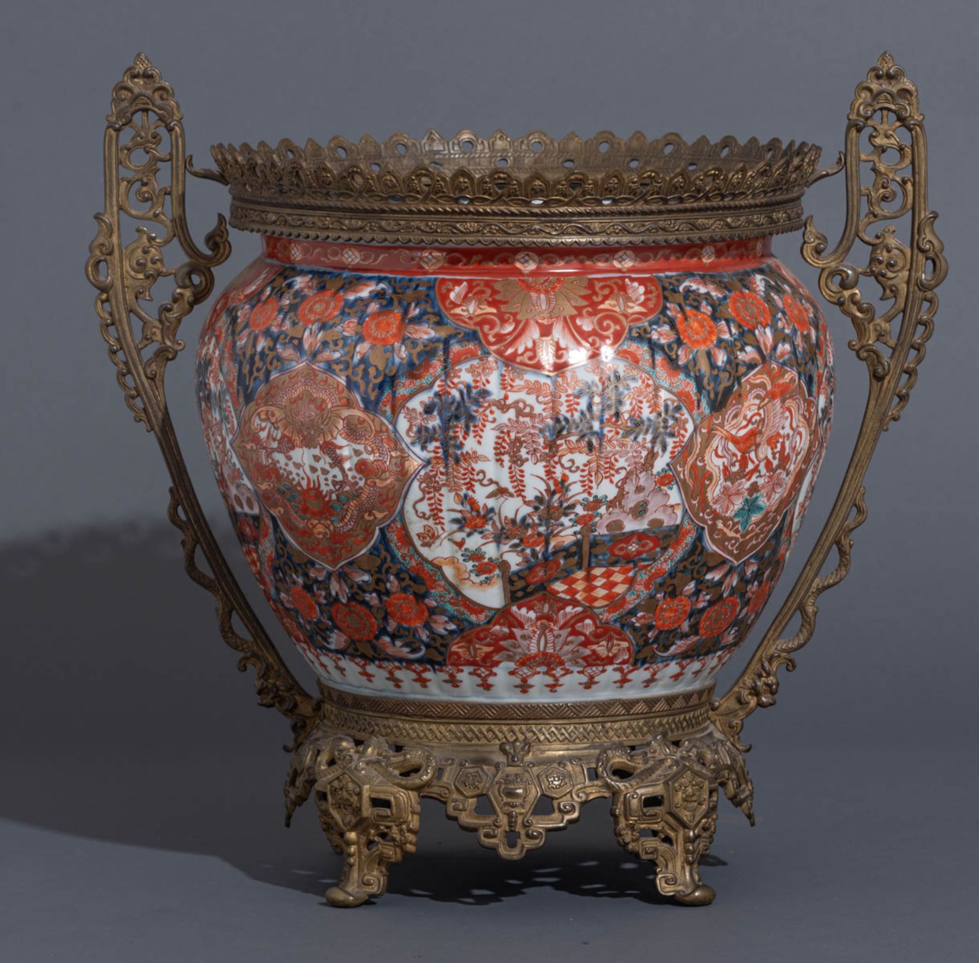 A Japanese floral decorated Imari jardinière with bronze mounts - Image 2 of 7