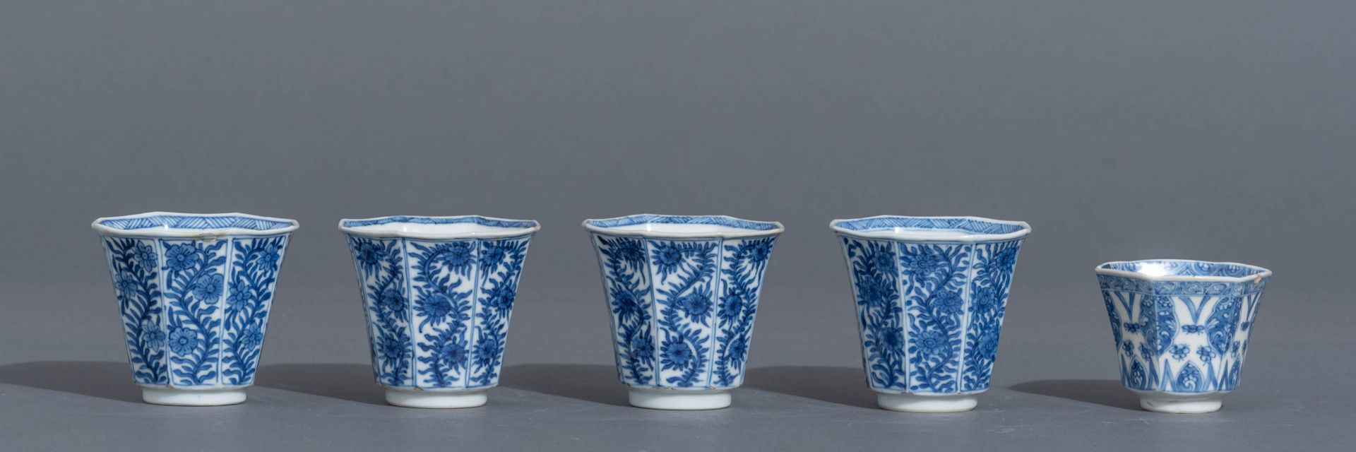 A lot of various Chinese blue and white cups and saucers - Image 2 of 11