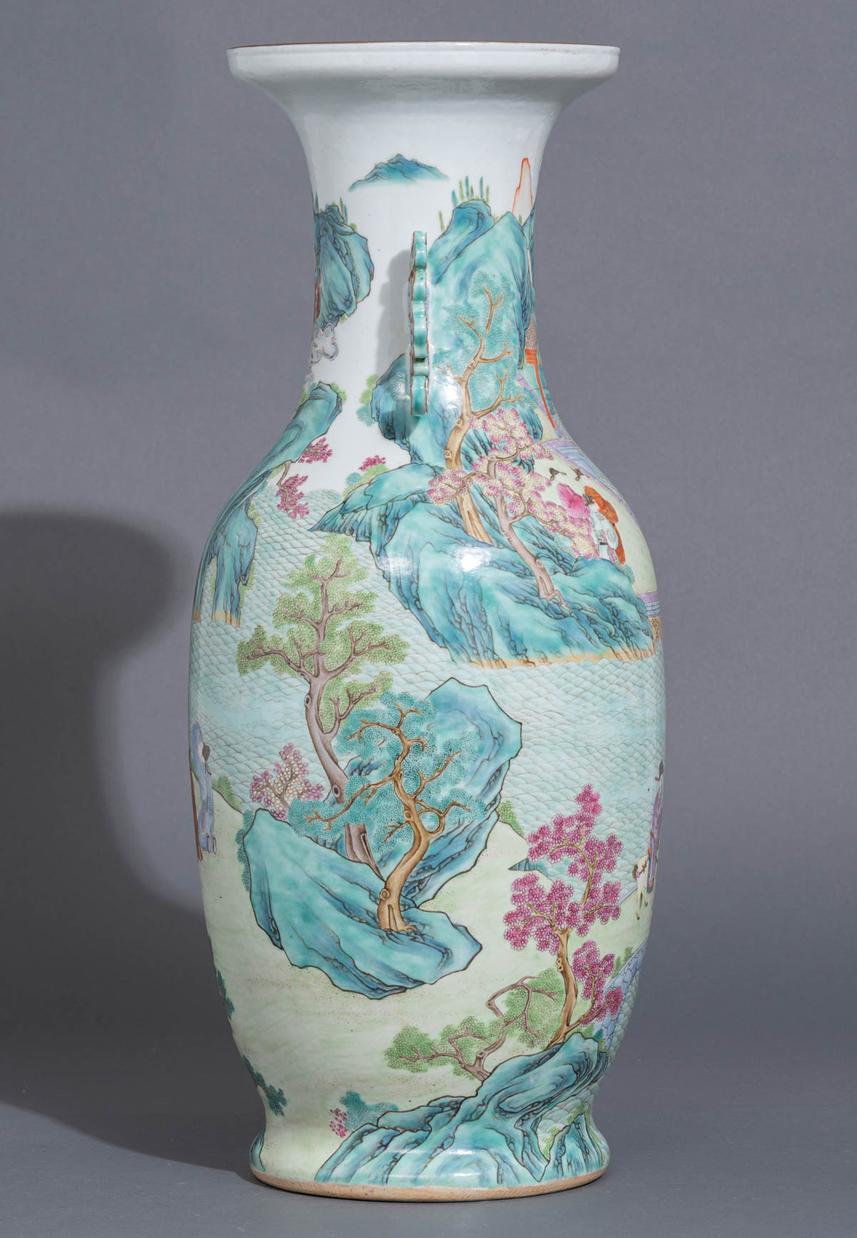 A Chinese famille rose and turquoise glazed vase - Image 5 of 8