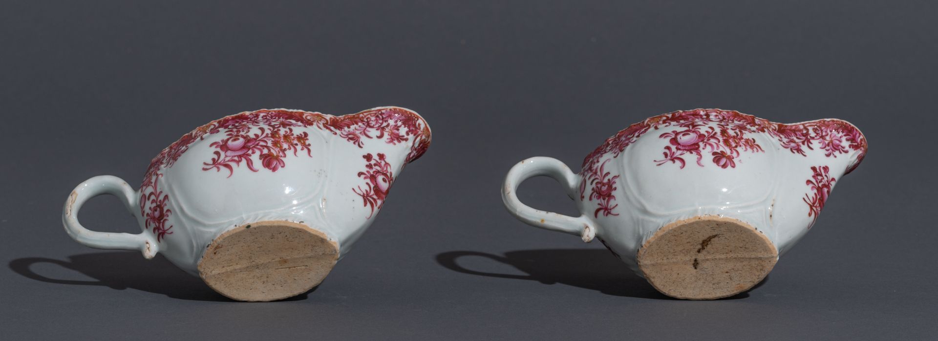 A pair of Chinese 'Purple of Cassius' export porcelain saucers - Image 7 of 7