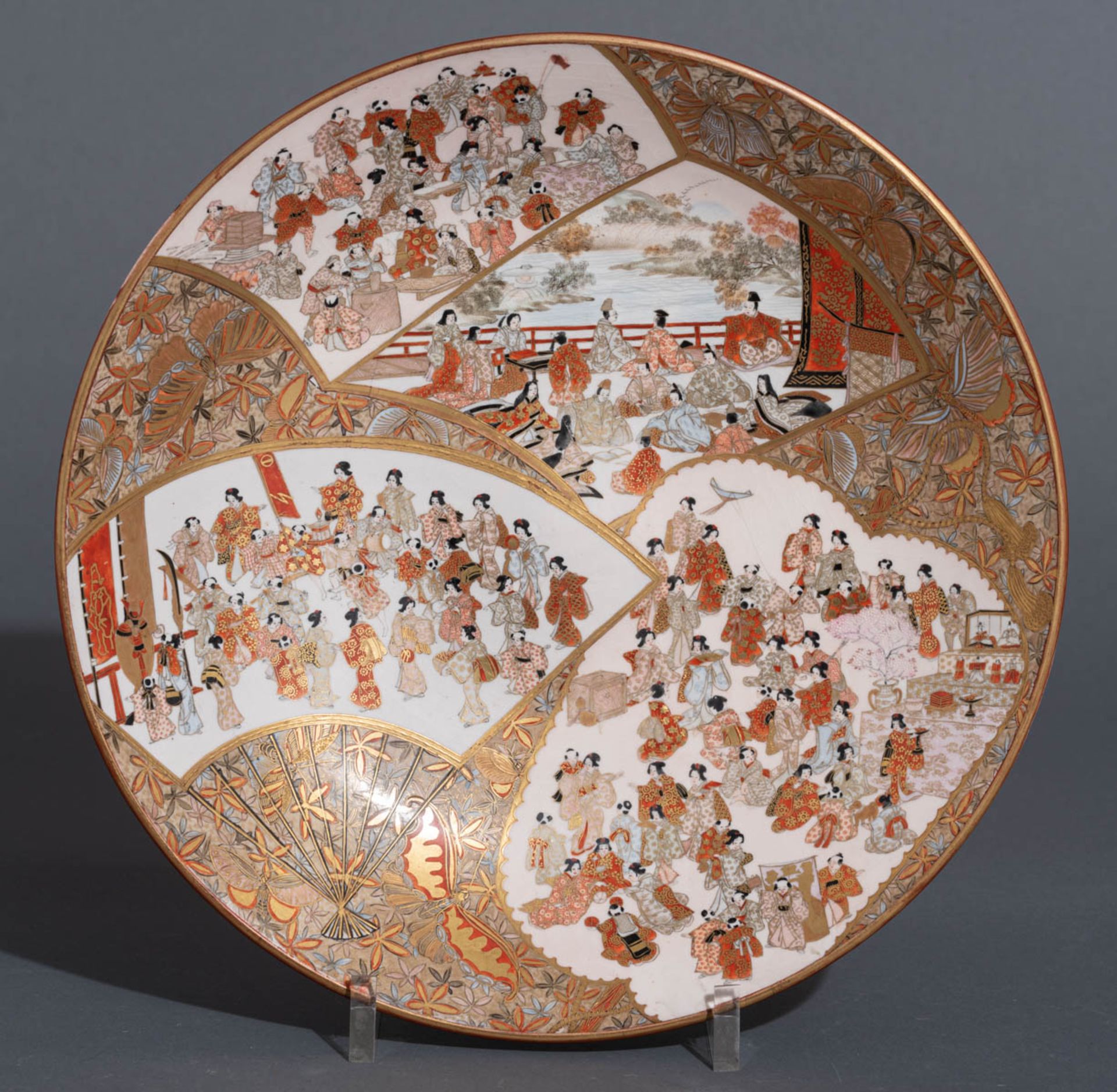 A pair of Japanese Kinrande decorated vases painted all-around with galloping horsemen - Image 3 of 17
