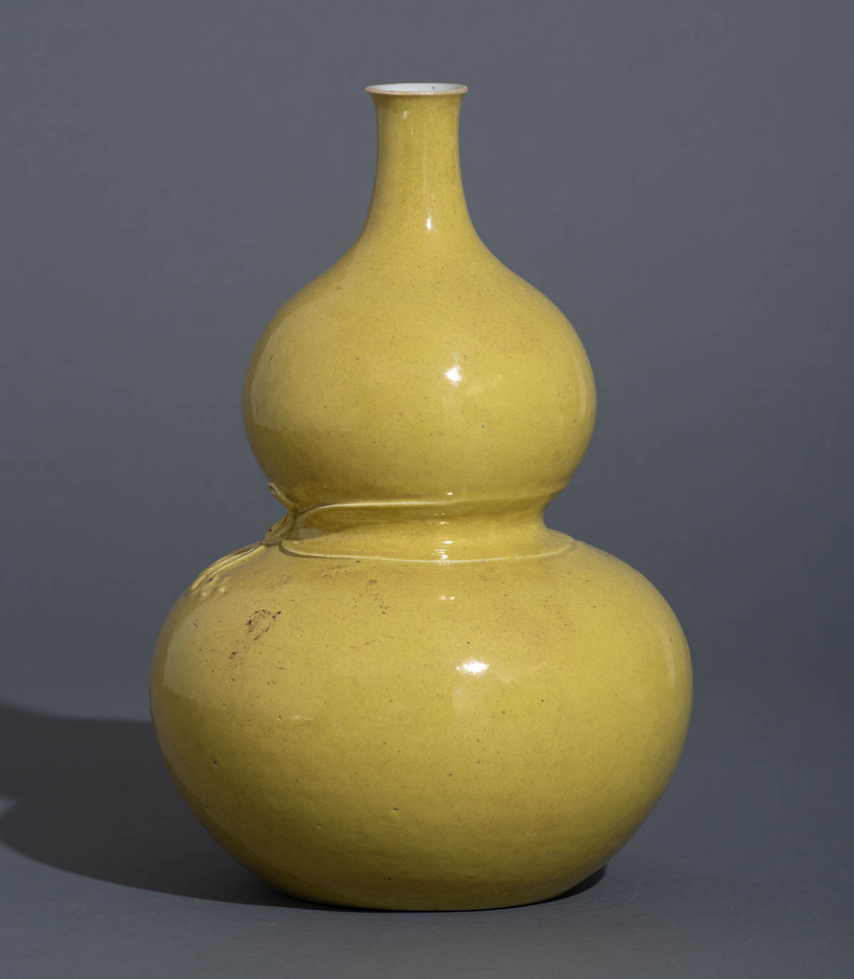 A Chinese yellow monochrome glazed double gourd vase - Image 3 of 8