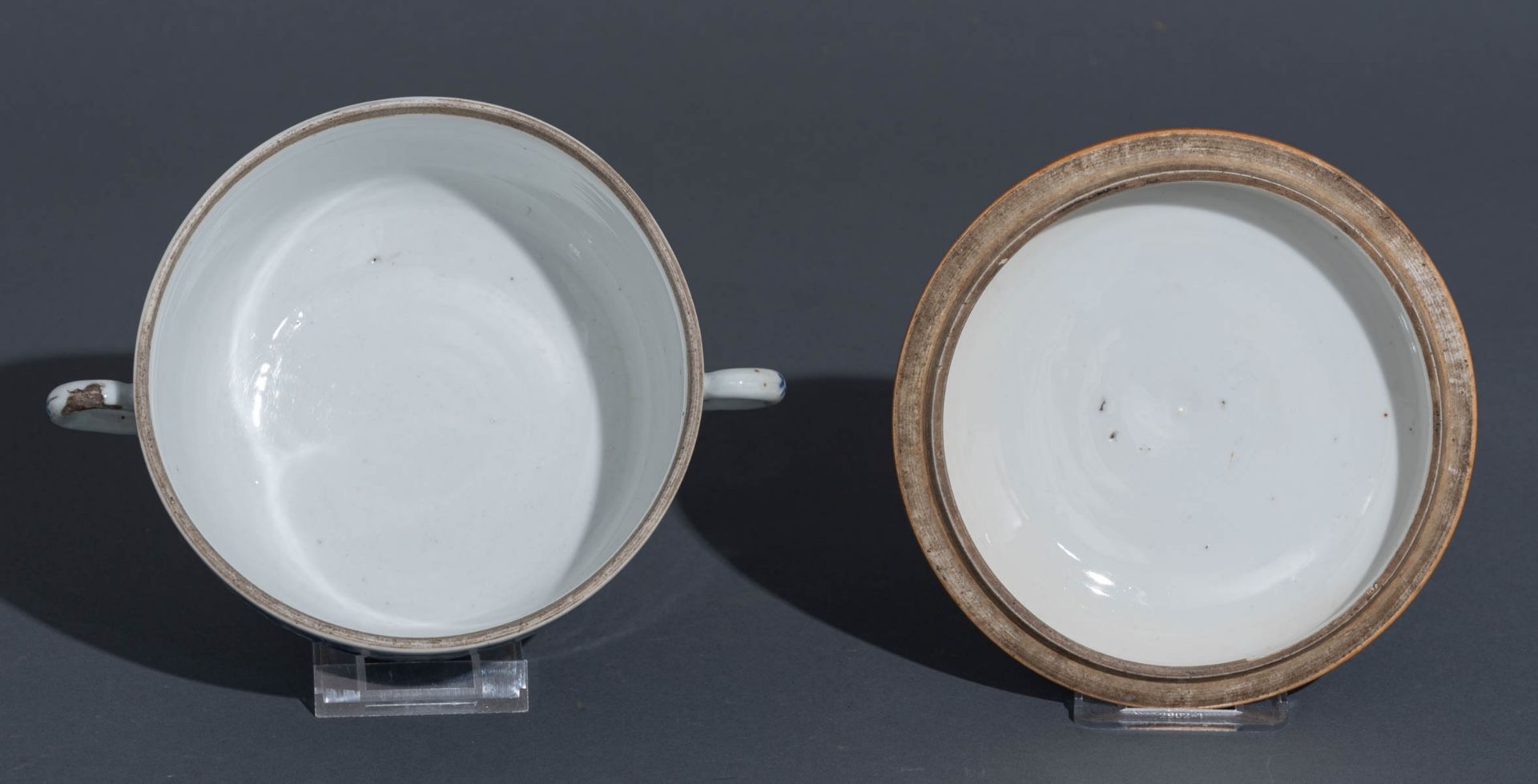 A Chinese blue and white and gilt floral decorated plate and a ditto bowl and cover; added eight dit - Image 6 of 29