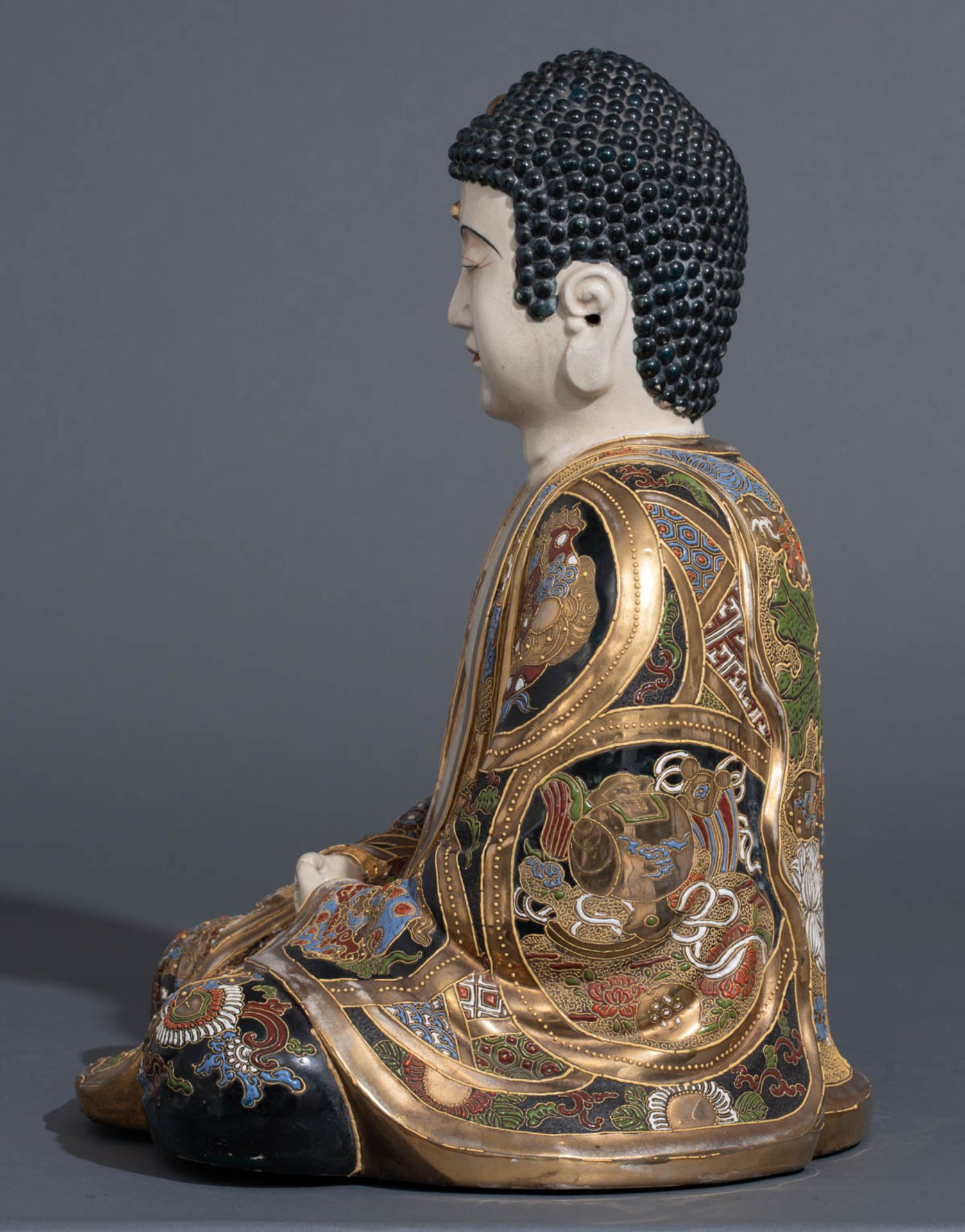 A large Japanese Satsuma figure of a seated Buddha - Image 3 of 6