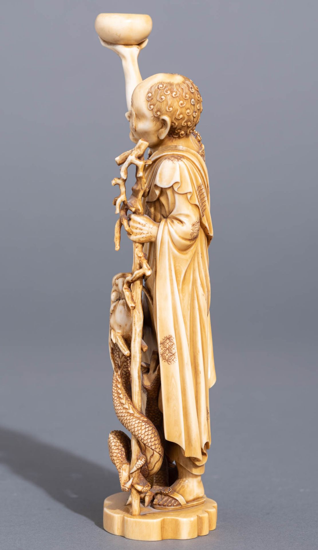 Two Japanese ivory 'Arhat' figures - Image 9 of 13
