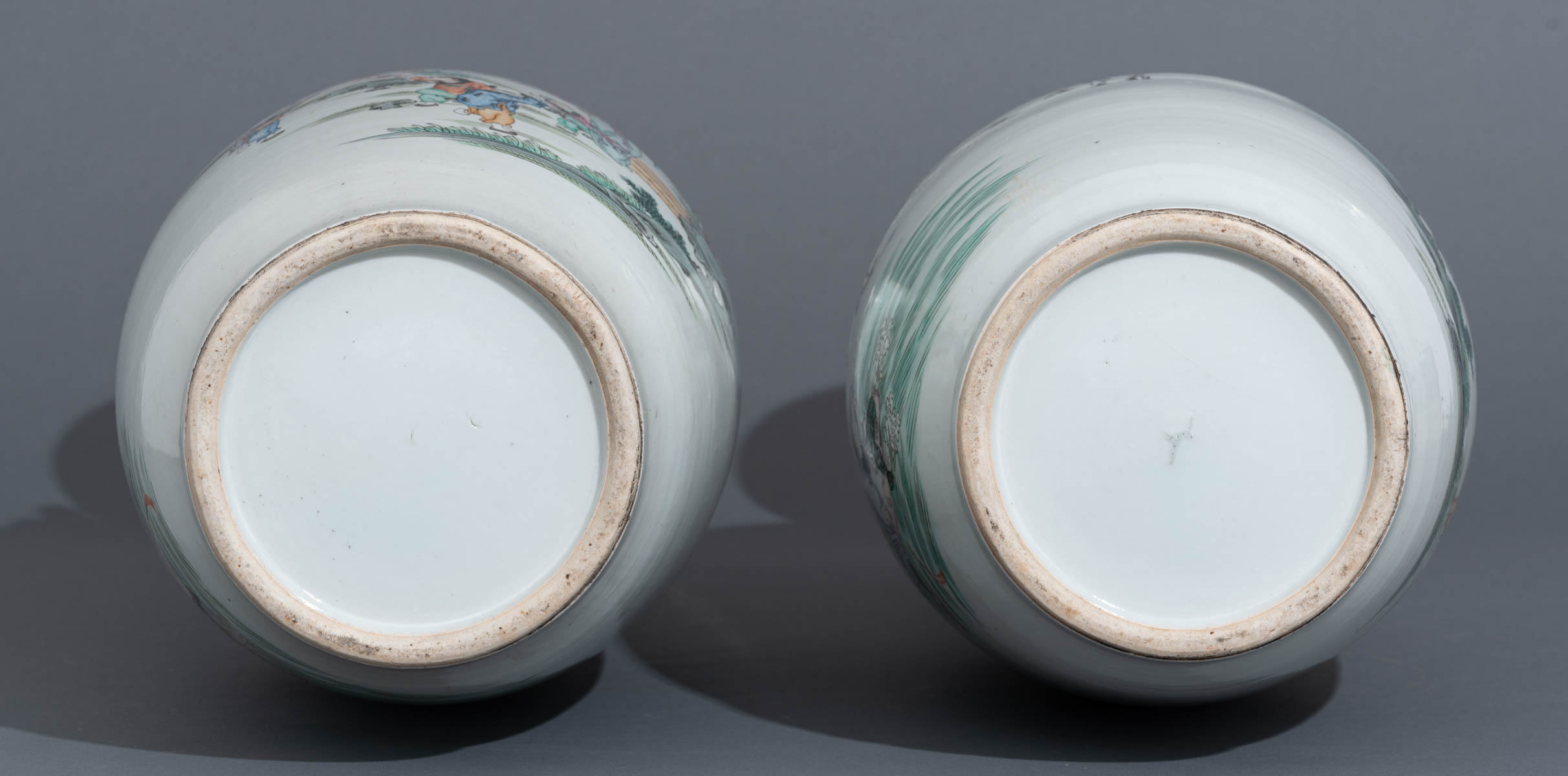 A pair of Chinese Qianjiang cai vases with double decoration - Image 7 of 7