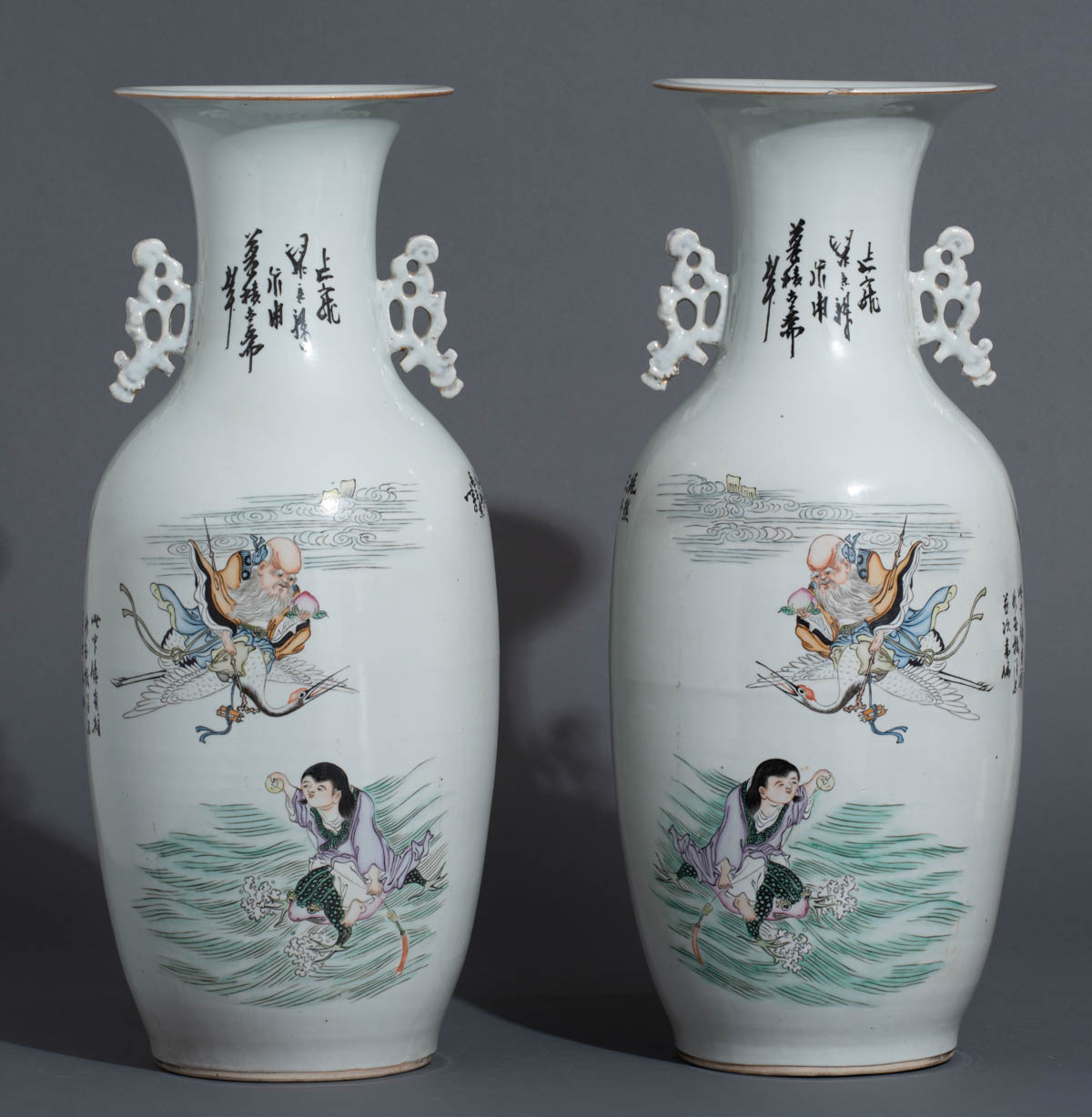 A pair of Chinese Qianjiang cai vases with double decoration - Image 4 of 7