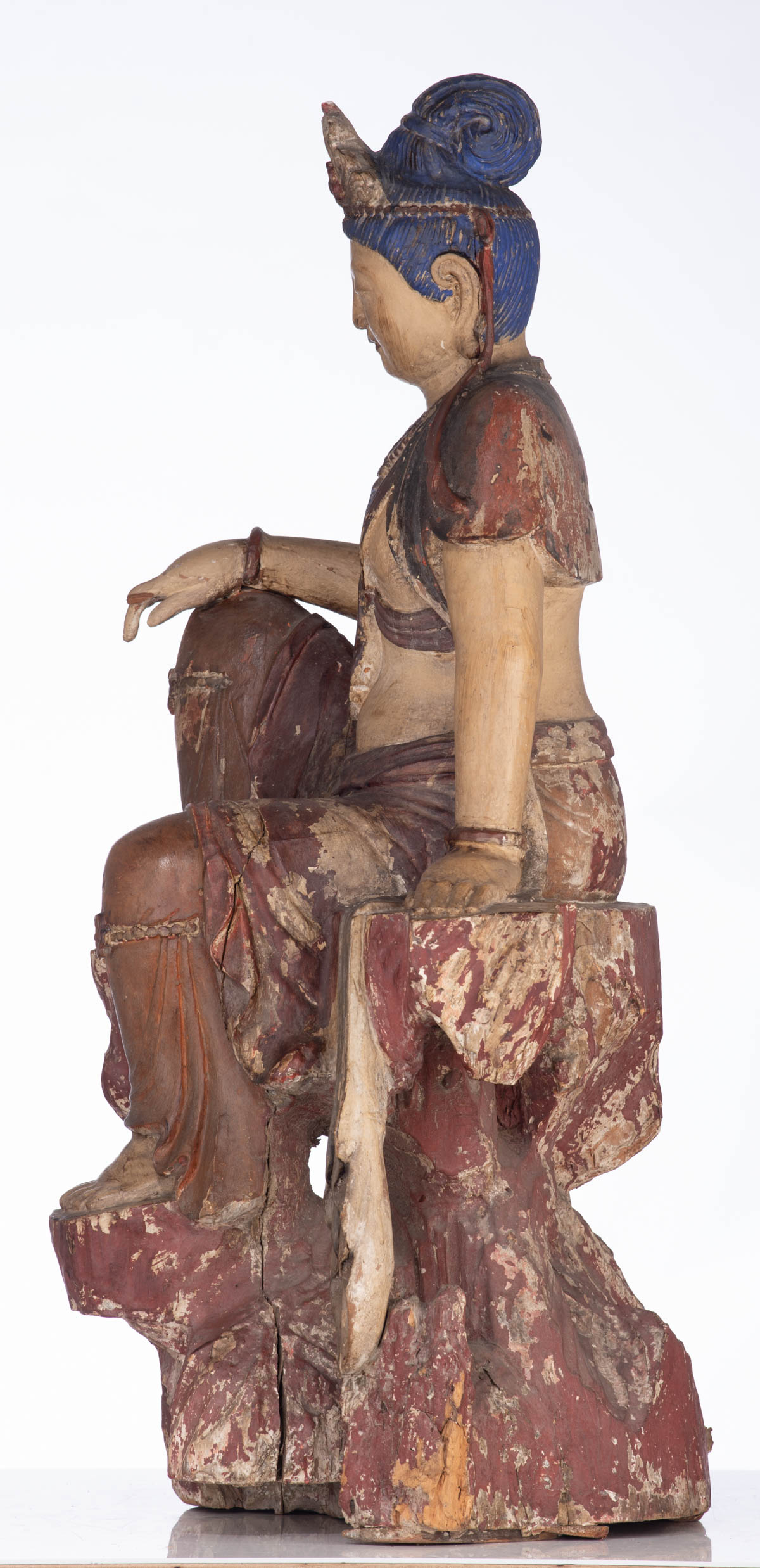 A polychrome paint wooden Guanyin in a 'royal-ease' posture - Image 2 of 4