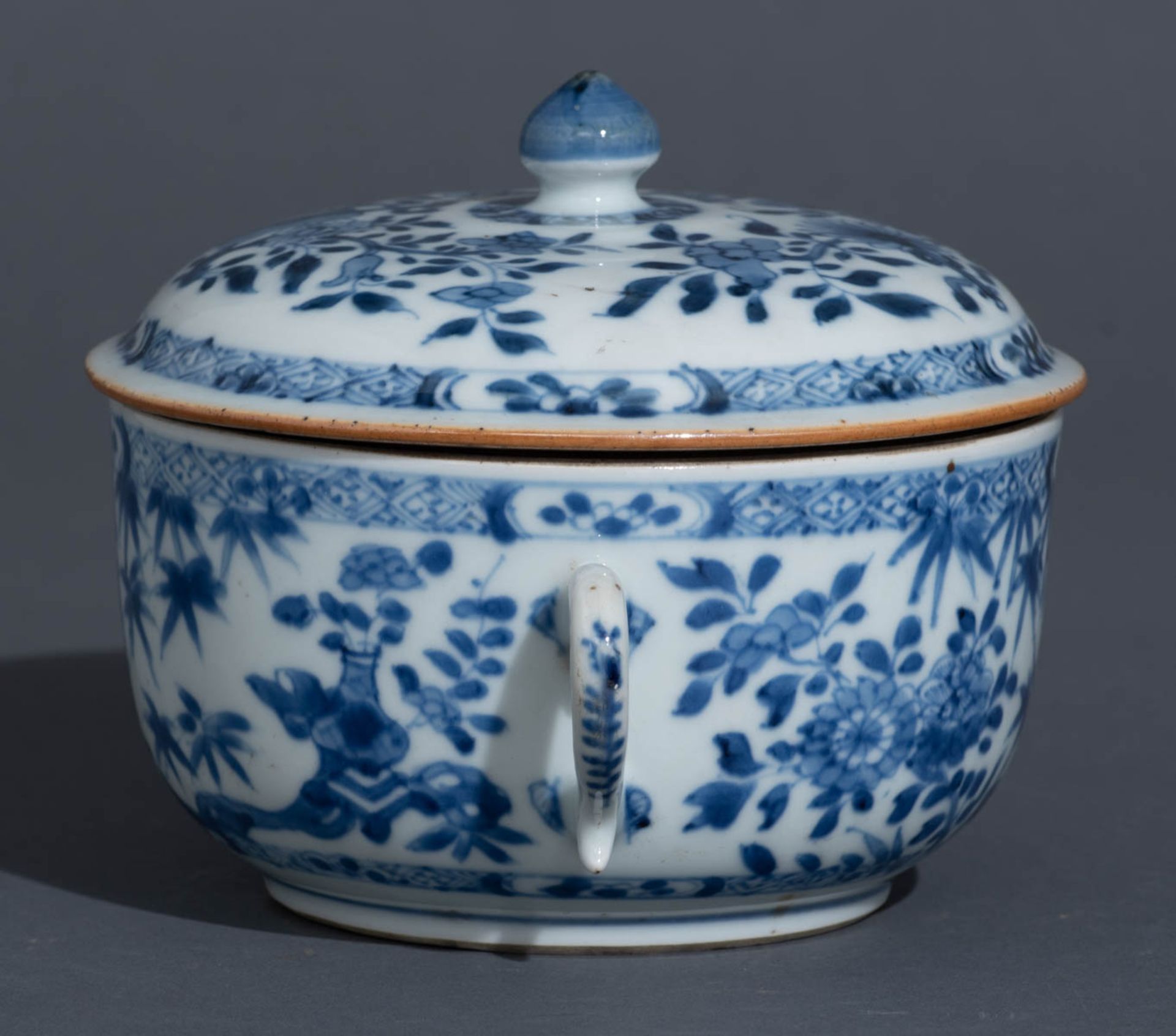 A Chinese blue and white and gilt floral decorated plate and a ditto bowl and cover; added eight dit - Image 5 of 29