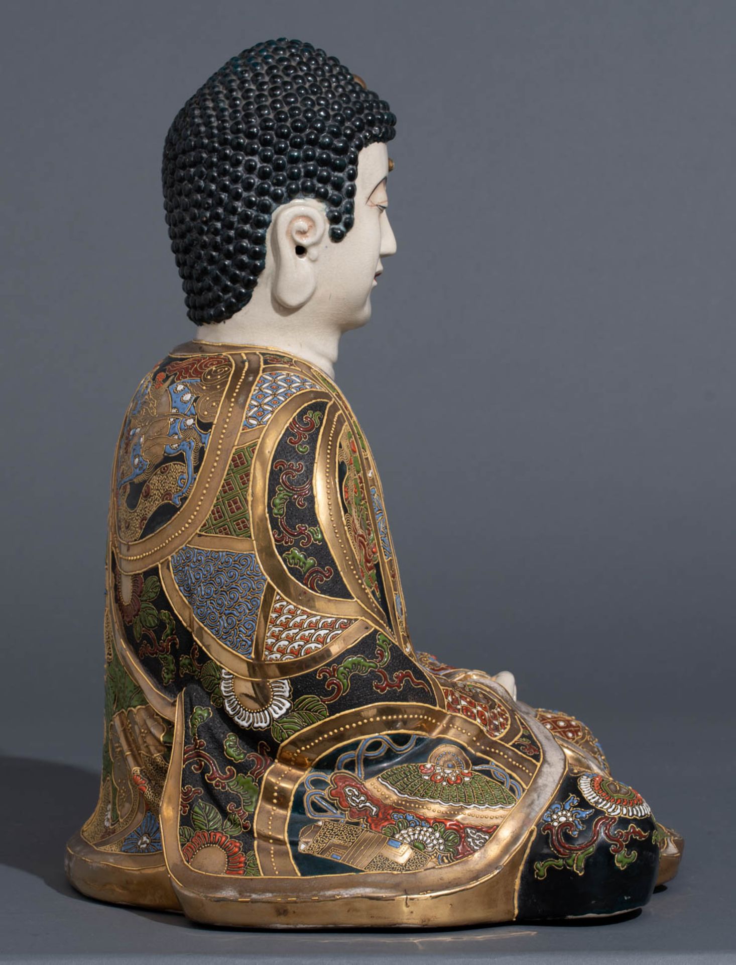 A large Japanese Satsuma figure of a seated Buddha - Image 5 of 6