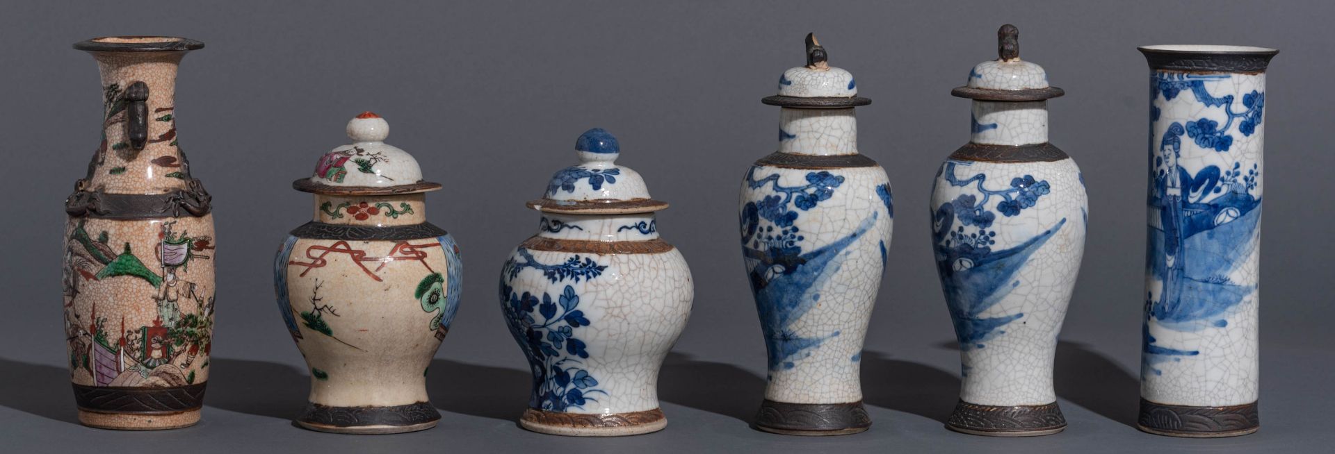 Three Chinese Nanking stoneware vases - Bild 3 aus 20