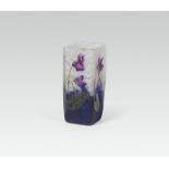 Kleine Vase mit Veilchen, Daum Frères, Nancy, 1895-1900