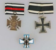 Ehrenkreuz der Baltischen Landeswehr mit Schwert, rückseitig an Schraubscheibe, Herstellermarke W.F.