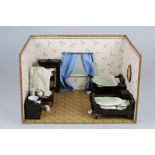 Puppenstube "Schlafzimmer", 1. H. 20. Jh., 1-Raum mit verglastem Fenster, Boden und Wände tapeziert,