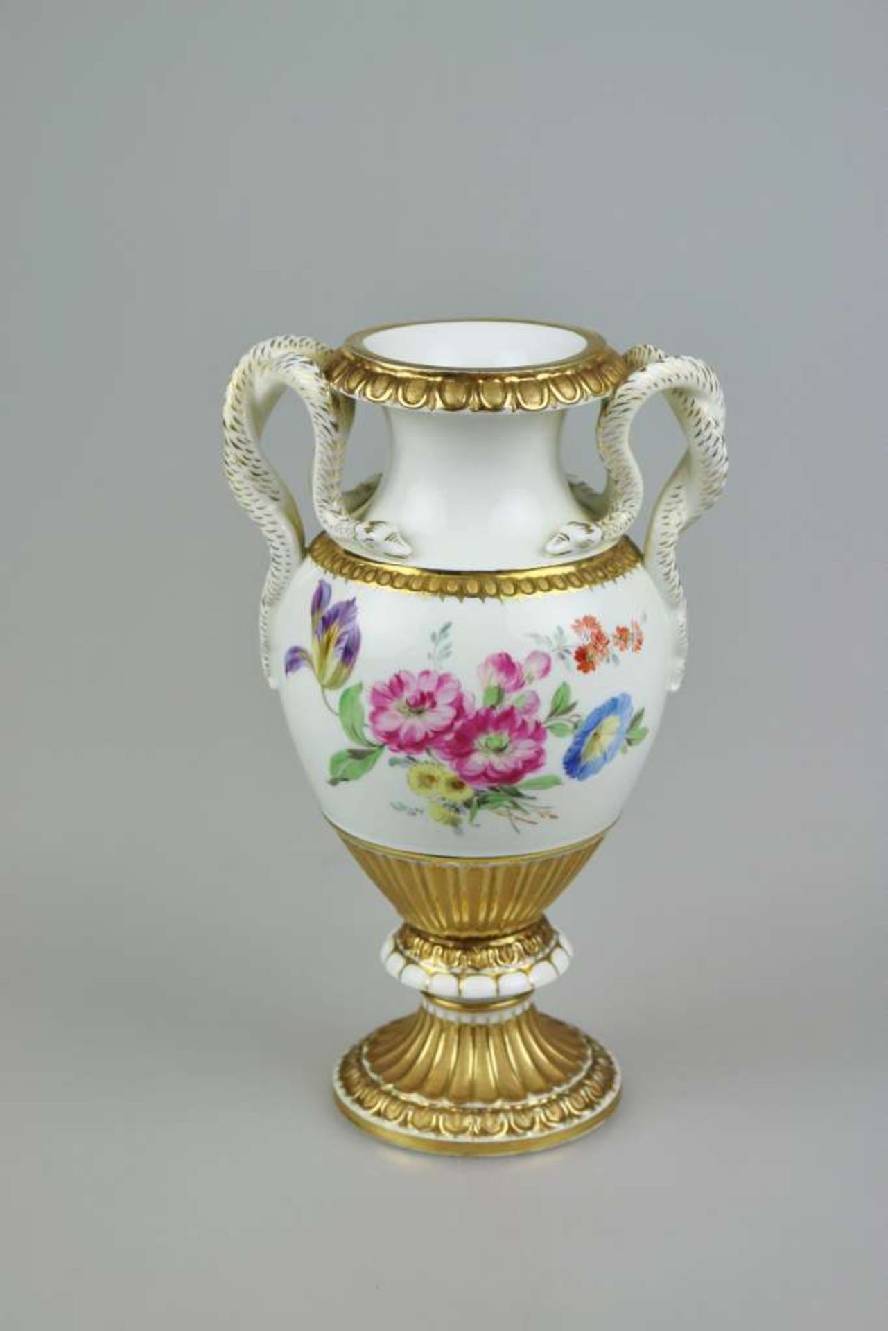 Meissen, Schlangenhenkelvase um 1900, Balusterform, trichterförmiger Standfuß, seitliche Handhaben