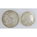 Paar Münzen: Österreich, Habsburg-Thaler, 1632, Hüftbild Leopold, Vs: UMSCHRIFT: LEOPOLDUS:D:G,
