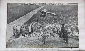 Fotografie Fliegerei erster Weltkrieg, bez. von Richthofen, decorated at Metz airdrome, das Foto