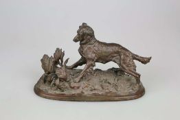 Jagdhund mit Vogel, nach Pierre-Jules MÈNE (1810-1879), Metallguss, 20. Jh., Maße (LxHxB): ca. 35