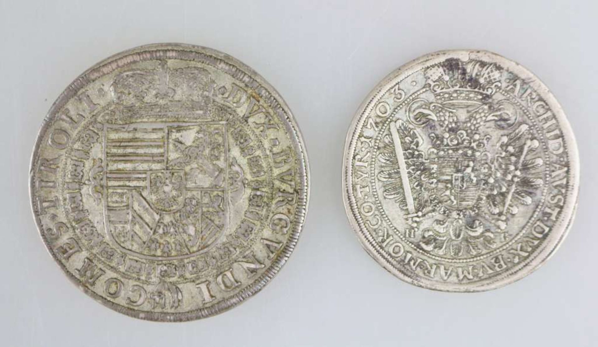 Paar Münzen: Österreich, Habsburg-Thaler, 1632, Hüftbild Leopold, Vs: UMSCHRIFT: LEOPOLDUS:D:G, - Bild 2 aus 2