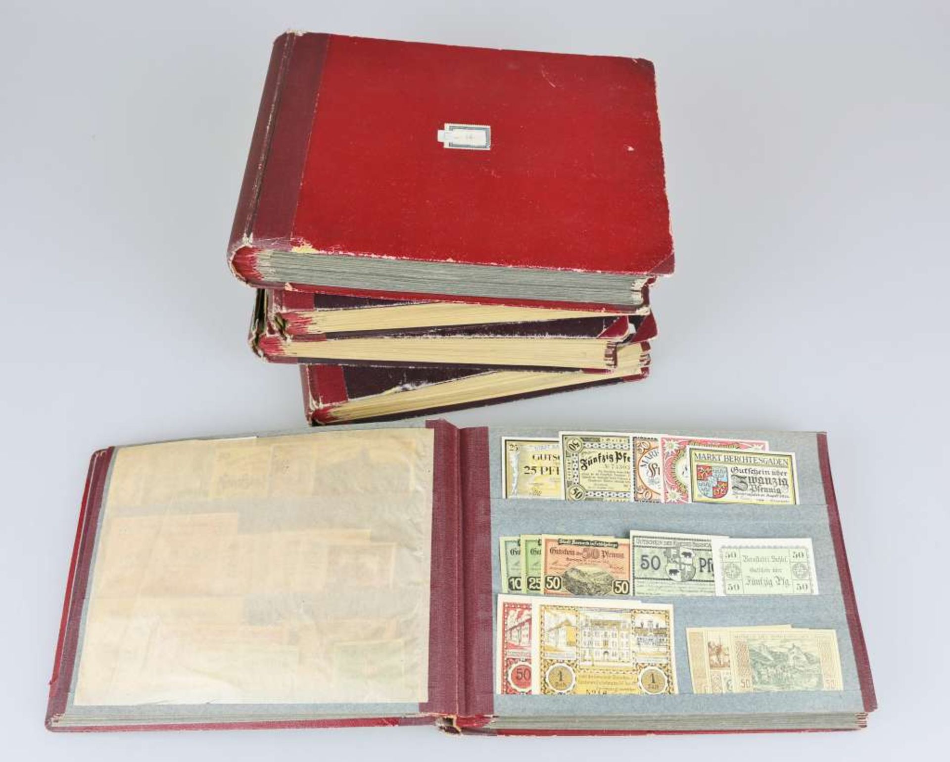 Konvolut Notgeld, umfangreiche Sammlung in 5 Einsteck Alben, ca. 3250 Stück, Notgeld aus vers.