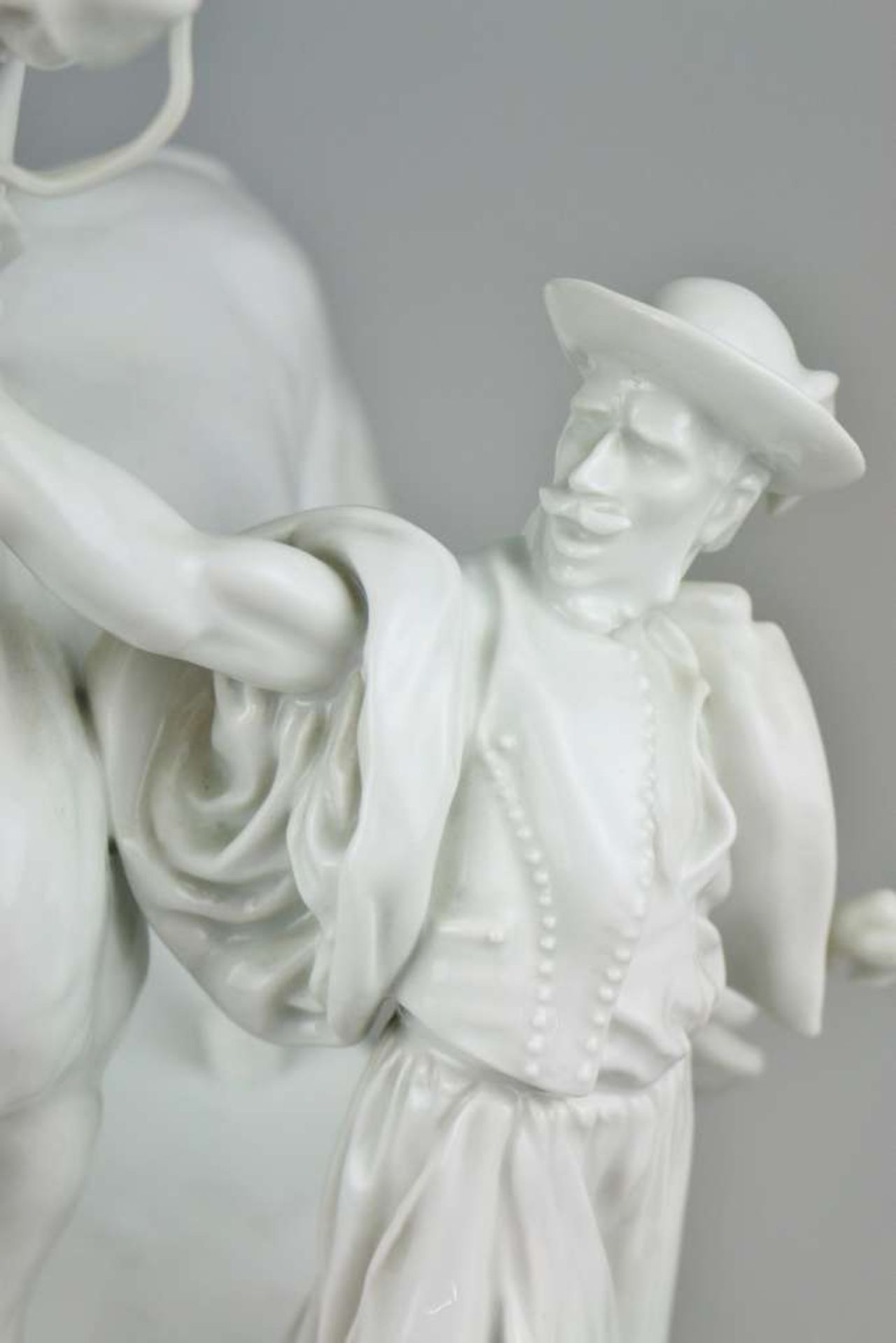 Herend große Porzellanfigur "Pferdebändiger", 20. Jh., Weißporzellan glasiert, am Boden Pressmarke - Bild 4 aus 6
