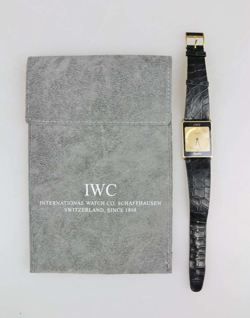 IWC Armbanduhr, Delirium, Spezialmodell, extrem flach, 750er Gelbgold, wohl 1973/74, rechteckiges - Image 2 of 5