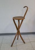 THONET-Damenstocksessel, Entwurf Gebrüder Thonet, Wien, um 1900, Buchenholz, massiv gebogen,