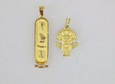 Paar Anhänger: Miniatur Hieroglyphentafel 18 Kt Gelbgold, Gewicht: 3,1 g, L.: 4,2 cm;