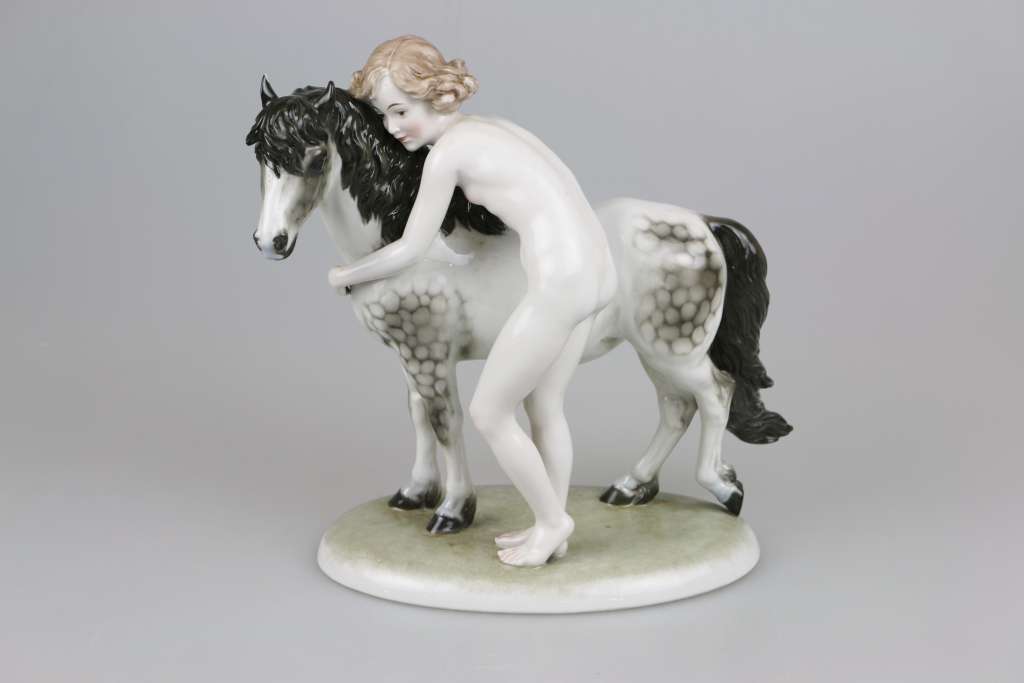 Rosenthal, Figurengruppe, Mädchen mit Pferd, Entwurf Max Hermann FRITZ (1873-1948), 1930er/ 40er