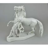 Herend große Porzellanfigur "Pferdebändiger", 20. Jh., Weißporzellan glasiert, am Boden Pres